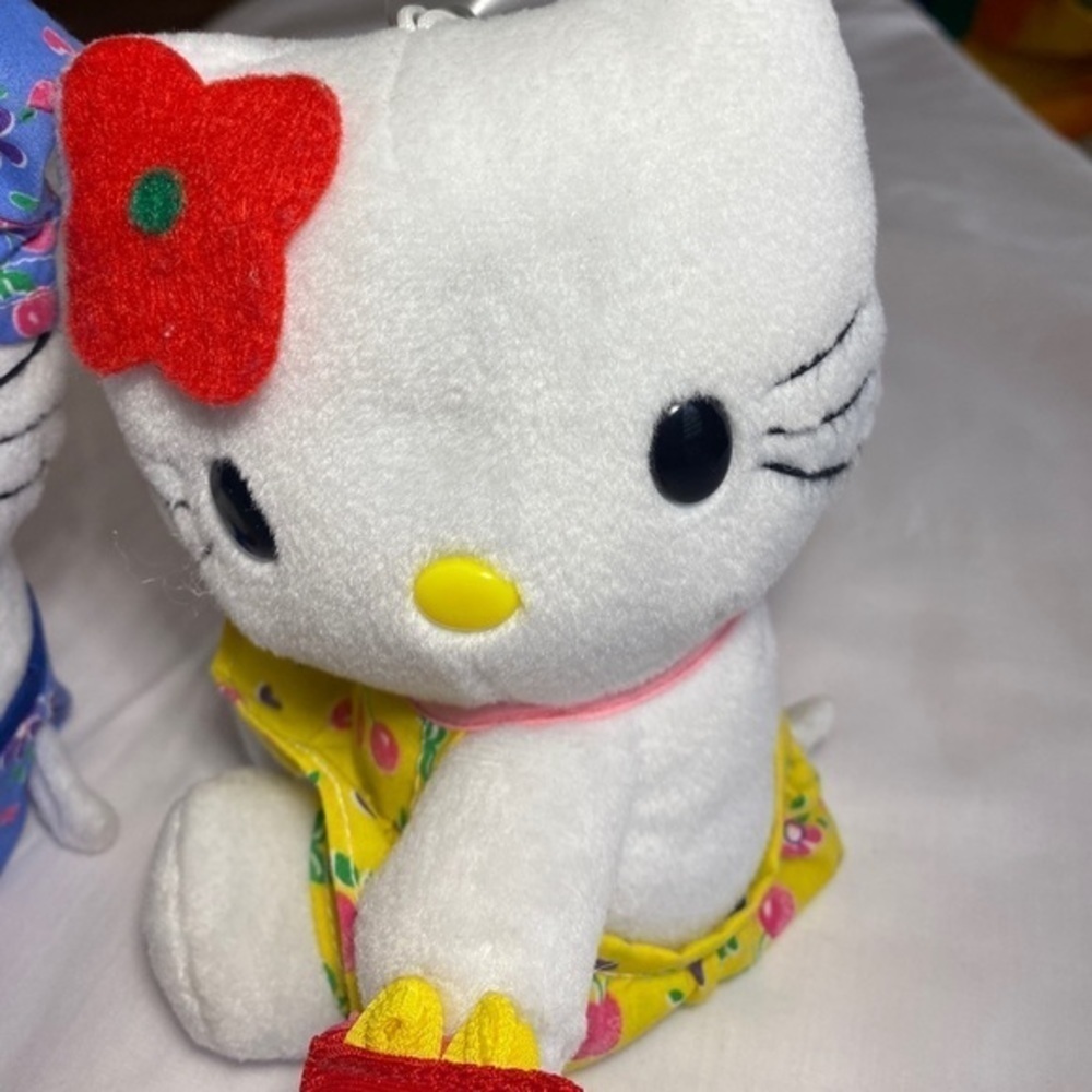 Hello kitty hanging plush 2PCS - Picture 2 of 5